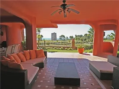 Bonito Apartamento En Torre Bermeja, Nueva Milla De Oro