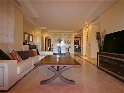 Apartment Bonito Apartamento En Torre Bermeja, Nueva Milla De Oro