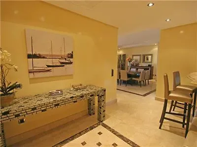 Bonito Apartamento En Torre Bermeja, Nueva Milla De Oro